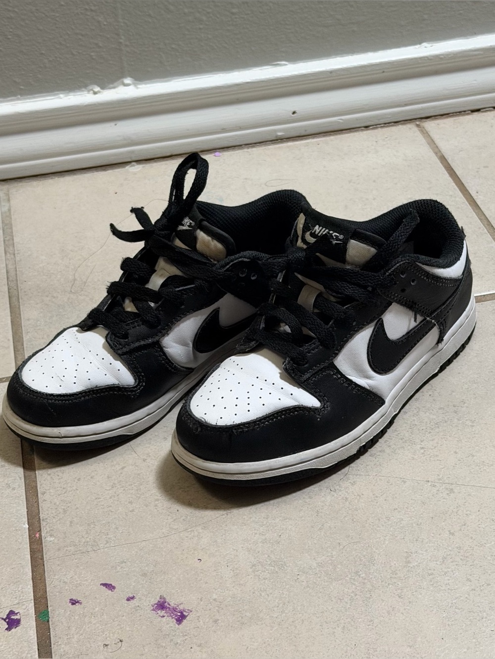 Nike Kids Unisex Black/White Dunk Low-Top Sneakers Shoes size 2Y